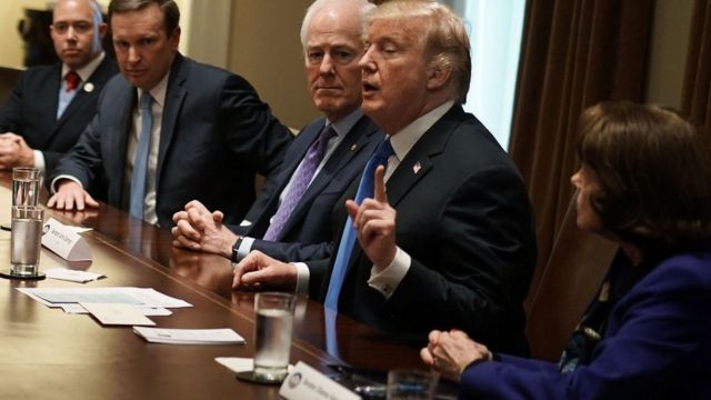 Trump pelu awon asofin amerika