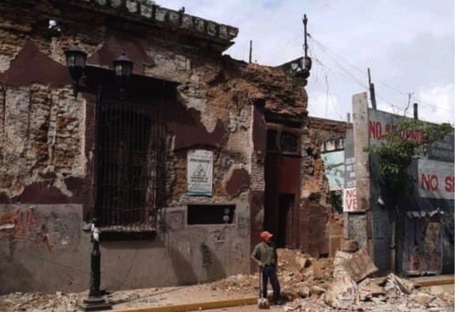 Edificio dañado en Oaxaca