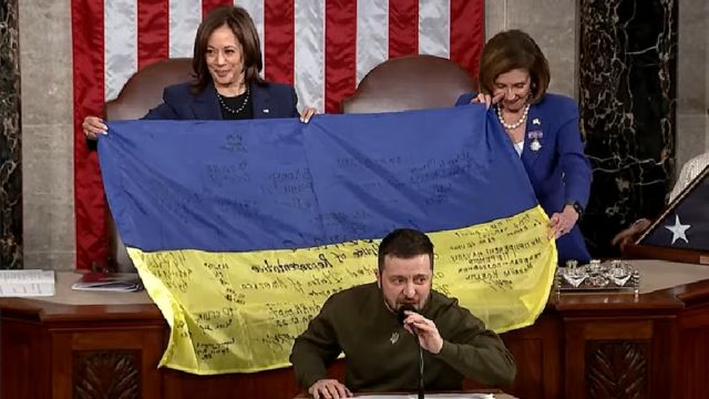Камала Харрис, Нэнси Пелоси, Владимир Зеленский, флаг Украины