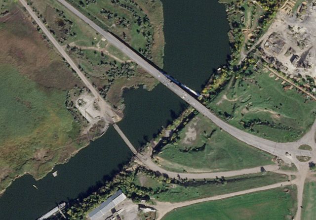 спутниковый снимок мостов через реку Ингулец