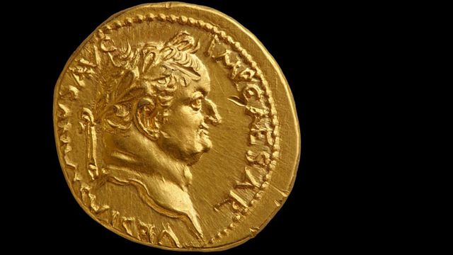 Moneda de oro de la época de Vespasiano