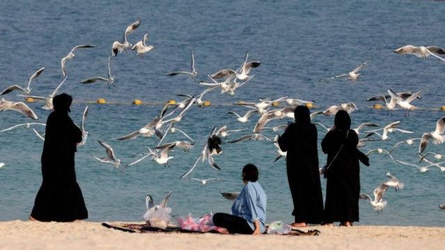 दुबईः न्यूड फोटोशूट प्रकरणी 11 महिलांना अटक