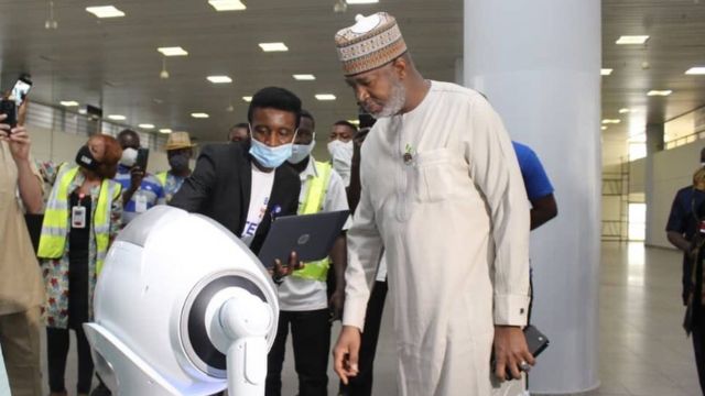 Airports reopening in Nigeria: Robots, waiting time, oda tins wey go ...