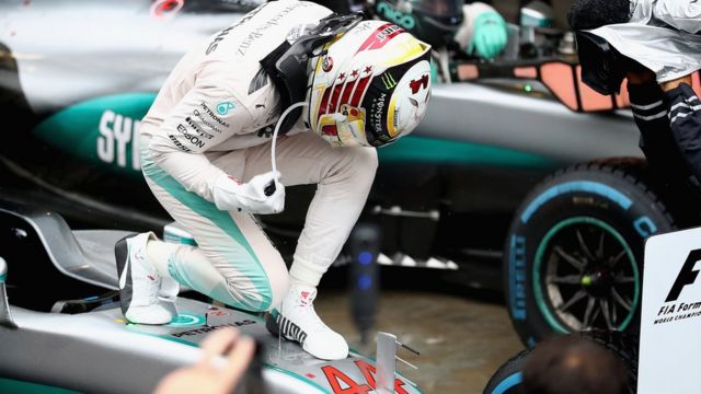 Kemenangan pertama Lewis Hamilton di GP Interlagos, Brasil -kemenangan yang sangat dibutuhkannya.