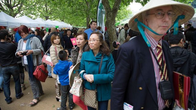 Người Việt tại một lễ hội Văn hóa ở London