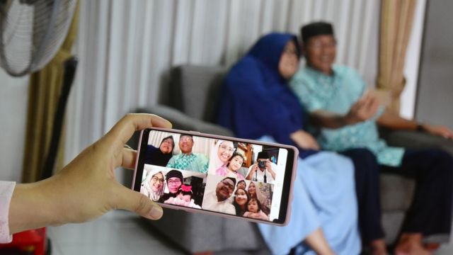 Idul Fitri Pengalaman Hari Raya Di Tengah Pandemi Covid 19 Tidak Terasa Seperti Lebaran Dan Ada Yang Hilang Bbc News Indonesia