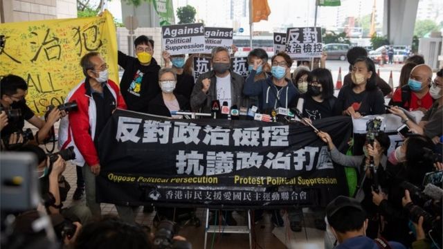 香港民主派领袖未经批准集结案被判监8至18个月