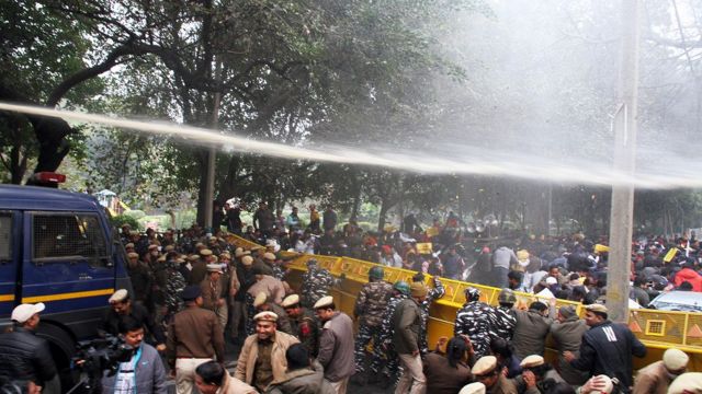 ثار الحادث خلافات سياسية