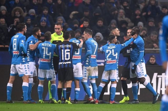 İnter-Napoli maçında çıkan kavga
