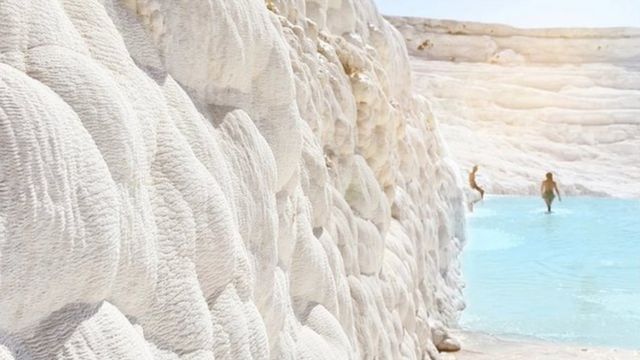 Turistas em Pamukkale