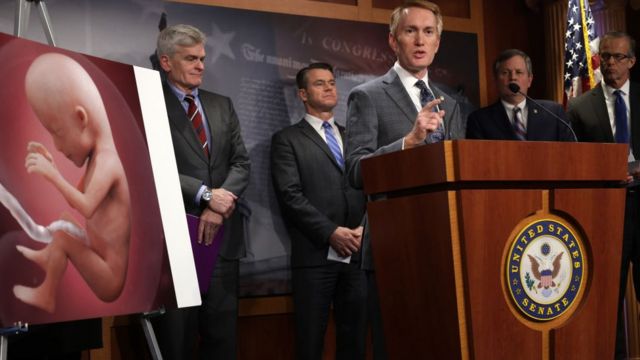 Cumhuriyetçi senatörler kürtajın sınırlanması amaçlı bir basın toplantısında