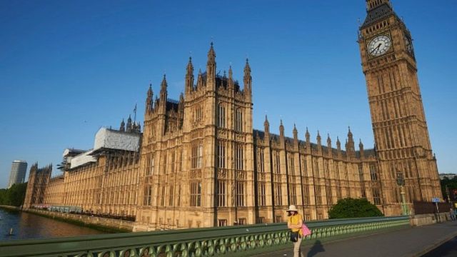 英国首相派对门阴云未散 西敏寺连爆涉黄性侵等丑闻(photo:BBC)