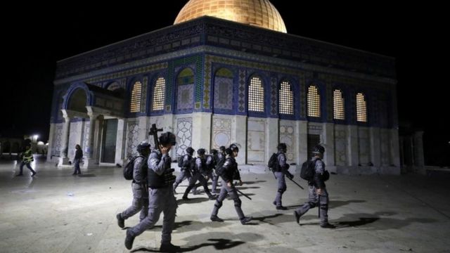 قوات إسرائيلية قبالة مسجد قبة الصخرة