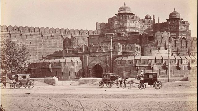 صورة للقلعة الحمراء بدلهي تعود لستينيات القرن التاسع عشر