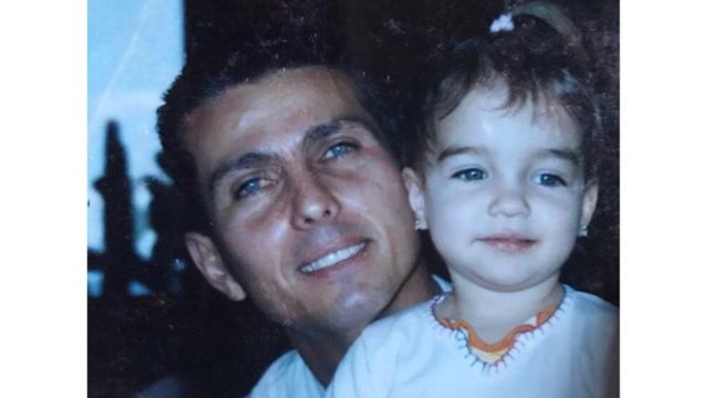 Ramon e a filha Julia, em 2005