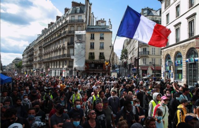 Protesto em Paris
