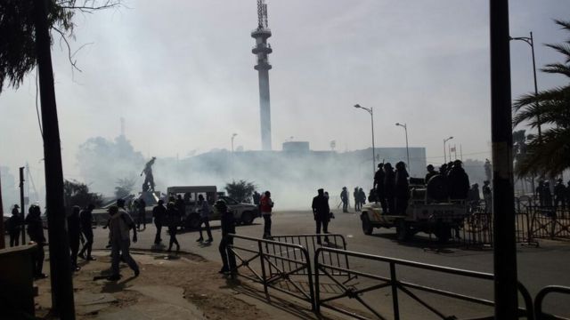 La police sénégalaise a dispersé avec du gaz lacrymogène une manifestation de l'opposition à Dakar