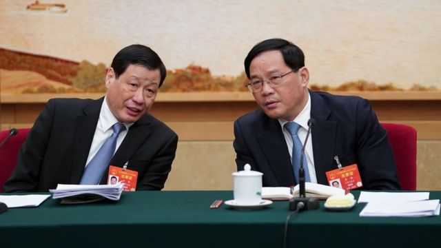 2019年3月6日，中共上海市委書記李強（右）與時任上海市市長應勇（左）在北京舉行參加全國人大上海代表團集體會議。應勇9月剛被任命擔任中國最高人民檢察院副檢察長。