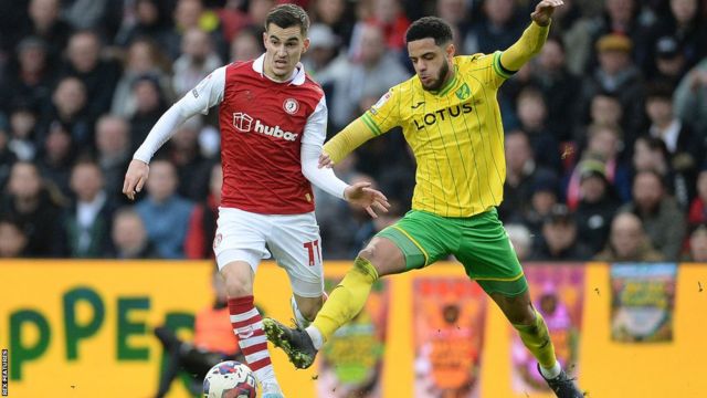 Andrew Omobamidele: Norwich City must be more consistent, says defender -  BBC Sport