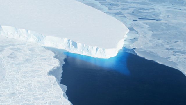 Vista aérea del glaciar Thwaites