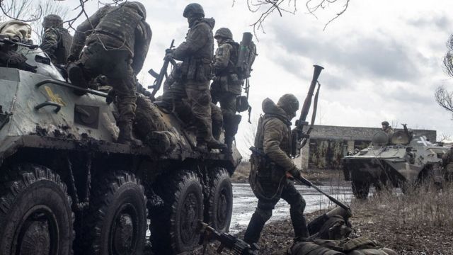 Украинские солдаты под Бахмутом
