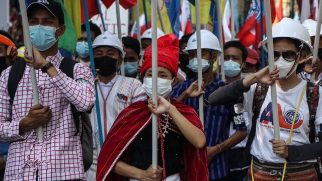 ဖက်ဒရယ်ပဋိညာဉ်ဟာ အာဏာရှင်အလွန် ဘယ်လိုနိုင်ငံမျိုး ပုံဖော်မလဲဆိုတာ ပေးထားတဲ့ ကတိကဝတ် ဖြစ်