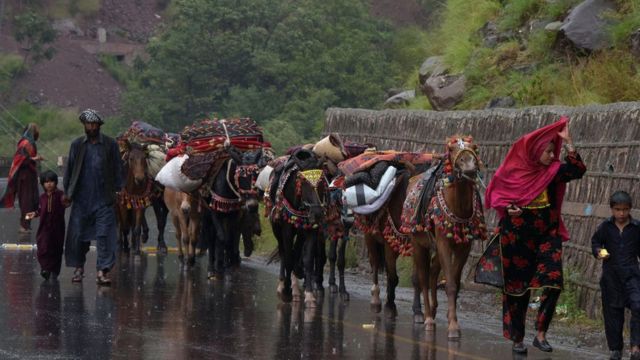 পাকিস্তান নিয়ন্ত্রিত কাশ্মীরে সীমান্তবর্তী চাকোঠি শহরে পাকিস্তানি কাশ্মীরিরা হামলার ভয়ে রয়েছেন।