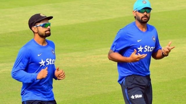 ভিরাট কোহলি (বামে) ও মুরলী ভিজয় - বুধবারের দুই শতরানকারী