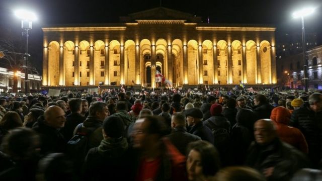 Протестующие в Тбилиси 8 марта