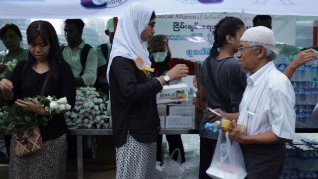 Muslim Di Myanmar Dilarang Tarawih Warga Buddha Tunjukkan Solidaritas Bbc News Indonesia