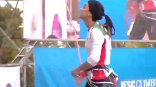 Atleta iraniana Elnaz Rekabi, que competiu sem o véu, é acolhida