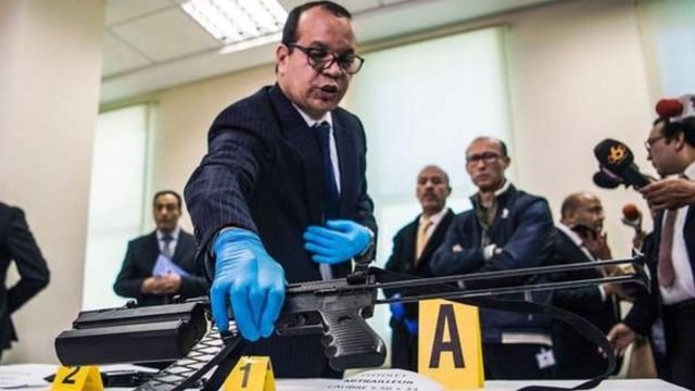 Une arme d'assaut saisie en janvier dernier, lors d'un raid contre une supposée cellule de l'Etat islamique, exposée par les forces de sécurité marocaines