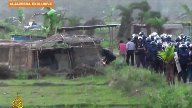 সাঁওতালপল্লিতে আগুন