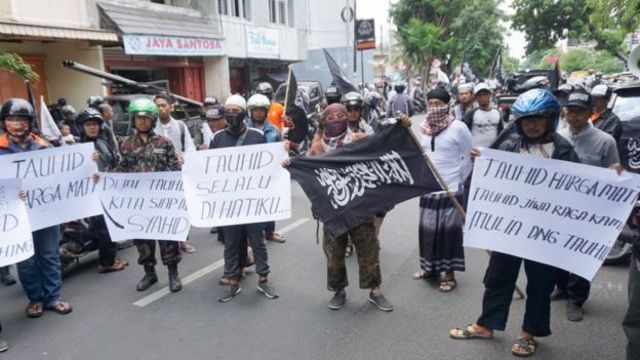 Mengapa Bendera Hitam Bertuliskan Kalimat Tauhid Di Saudi Dianggap Musuh Pemerintah Bbc News Indonesia