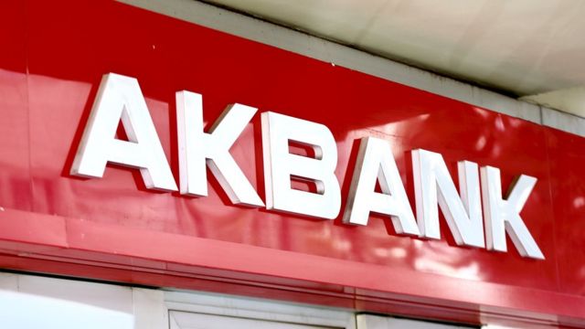 Akbank: ATM'lerimiz, kartlı işlemler ve müşteri hizmetlerimiz hizmet  vermeye başladı - BBC News Türkçe