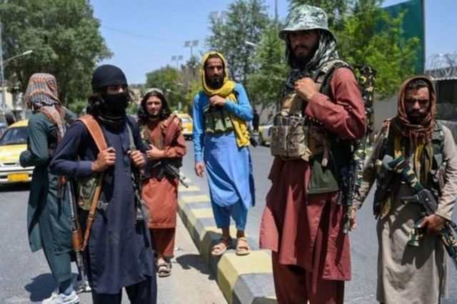 نجحت حركة طالبان في السيطرة على القصر الرئاسي في كابل