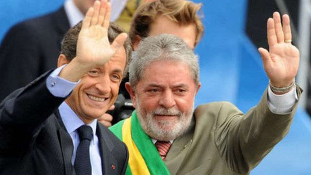 Os então presidentes da França e do Brasil, Nicolas Sarkozy (esq.) e Luis Inácio Lula da Silva
