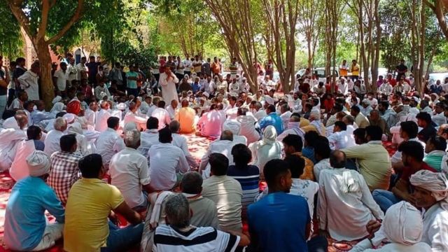 বাদাউলিতে এই মহাপঞ্চায়েতের ছবি পোস্ট করেছেন বিজেপি নেতা সুনীল বাইন্সলা