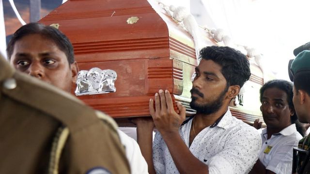 У вівторок на Шрі-Ланці почалися похорони жертв нападів