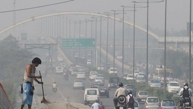 दिल्ली में धूल की चादर