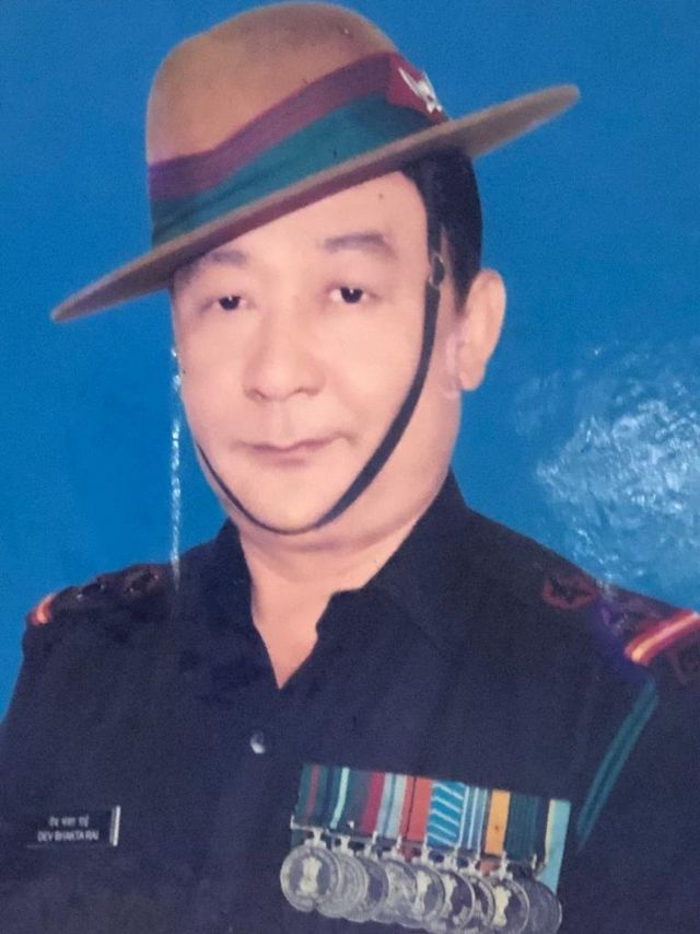 देवभक्त राई एलटीटीईसँग लड्न सन् १९८८ डिसेम्बरमा श्रीलङ्का पुगेका थिए।