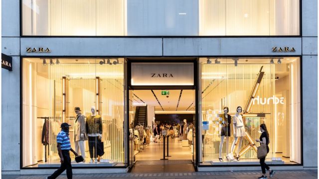 Zara starts shoppers for online returns - News