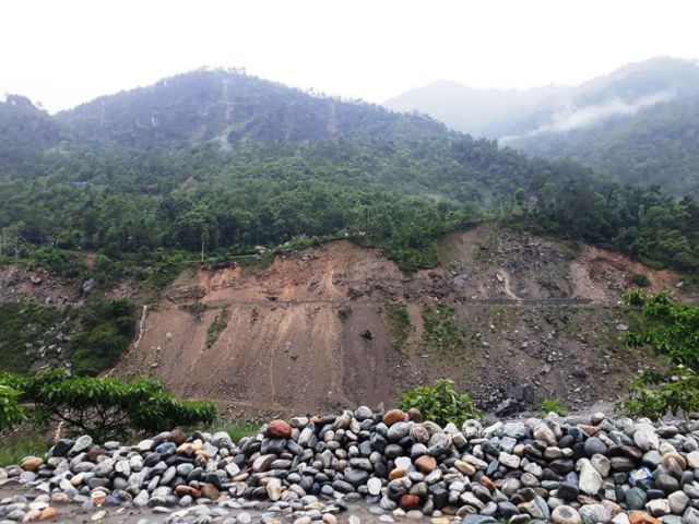 कालीगण्डकी करिडोरको बागलुङ खण्डअन्तर्गत गलुवामा खसेको पहिरो
