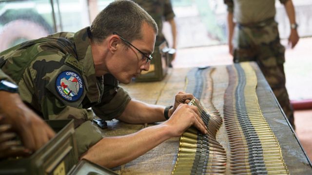 La force Sangaris était alors déployée en Centrafrique depuis décembre 2013 pour restaurer la sécurité.