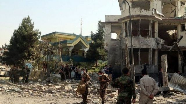 Afganistan Savunma Bakanı Bismillah Khan Mohammadi'nin konutuna saldırı düzenlenmişti
