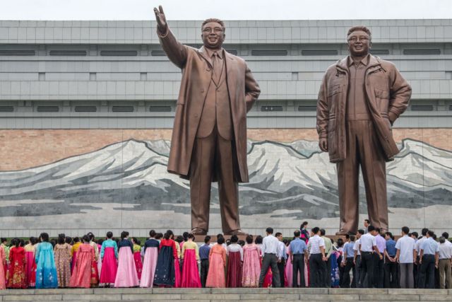 Personas en Pyongyang
