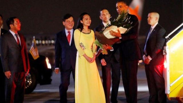 Perezida Obama akigera muri Vietnam