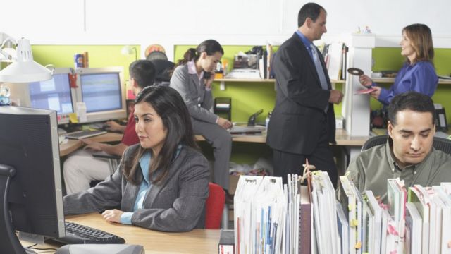 Офис открытого типа - мучение или удовольствие? - BBC News Русская служба