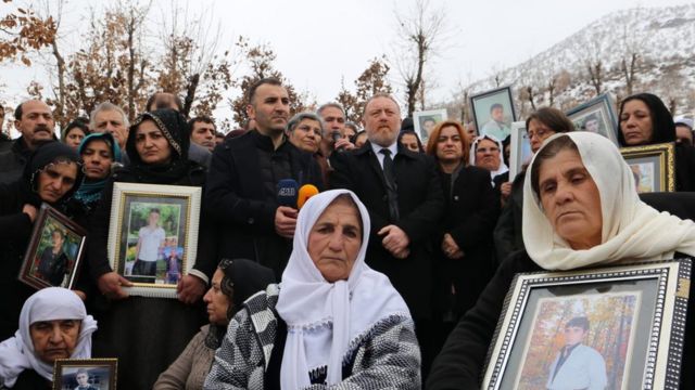 34 kişi için inşa edilen anıt mezarda düzenlenen anma törenine HDP Eş Başkanı Sezai Temelli ve milletvekilleri katıldı