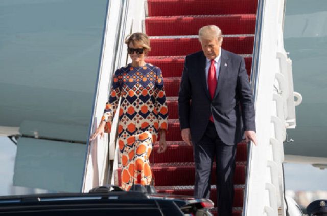 Trump and Melania arriving at Florida after leaving the White House